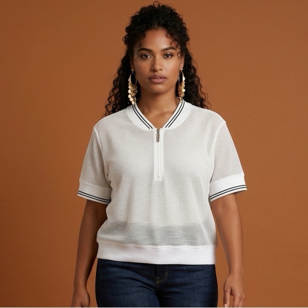 NWT GSTQ Women’s White Mesh Short Sleeve Zip Top - Size XL
